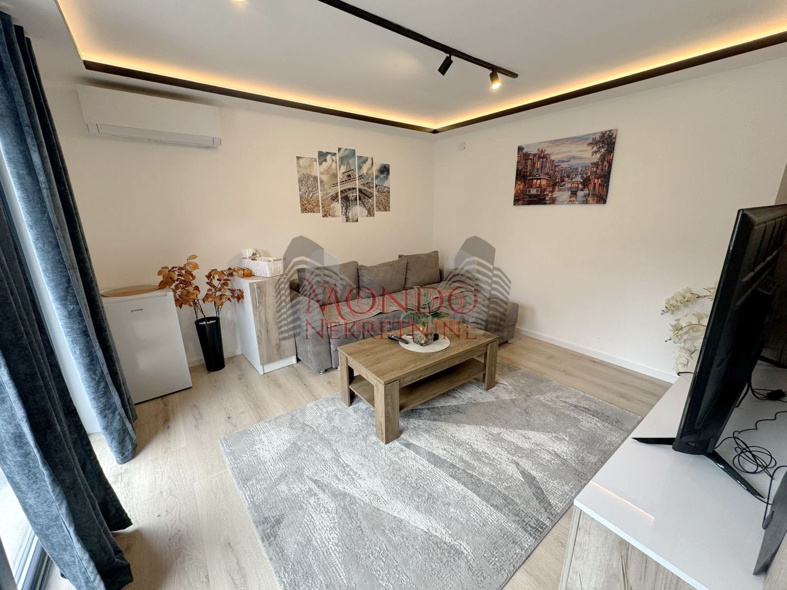 Jednoiposoban stan na Trosarini, novogradnja u plizini restorana Paris