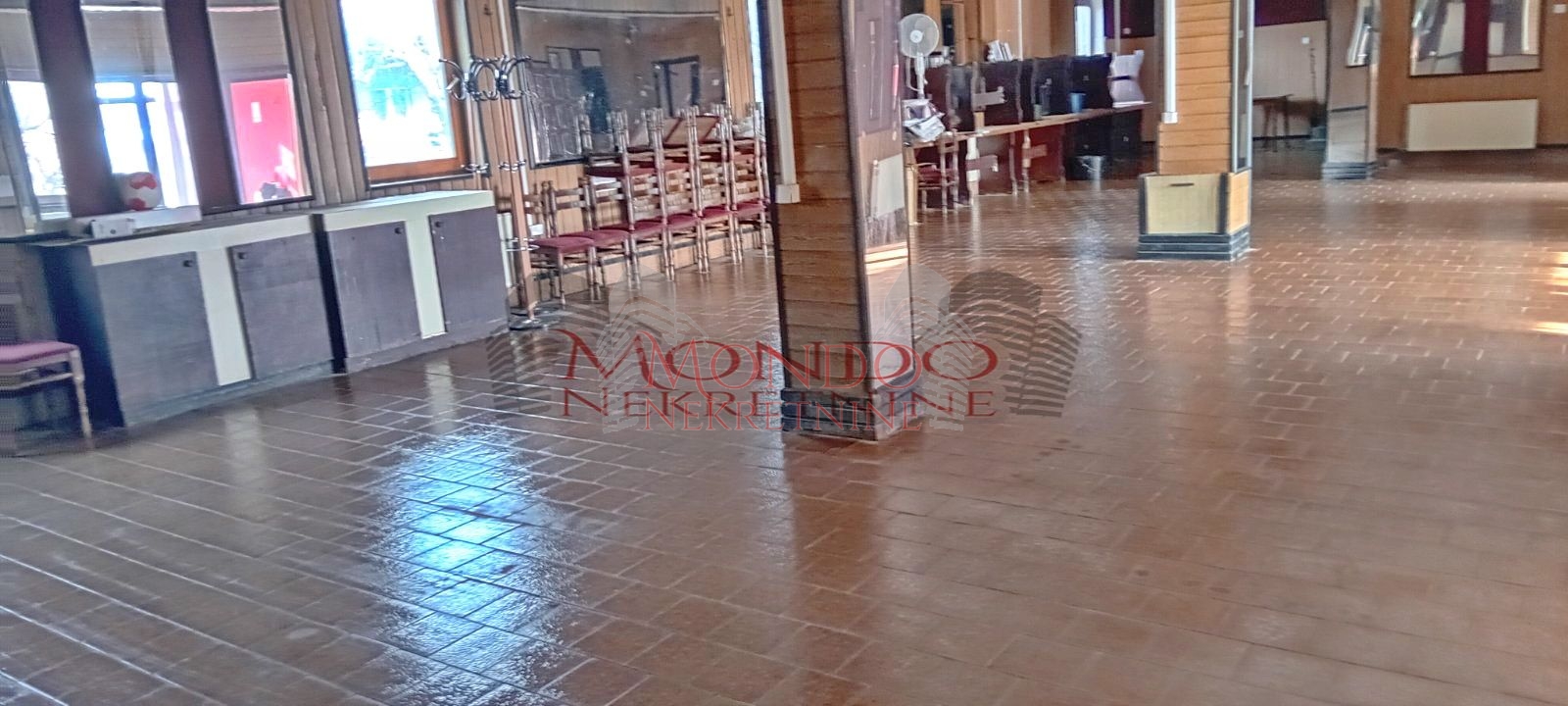 Izdaje se hotel na Camurlijskom putu.