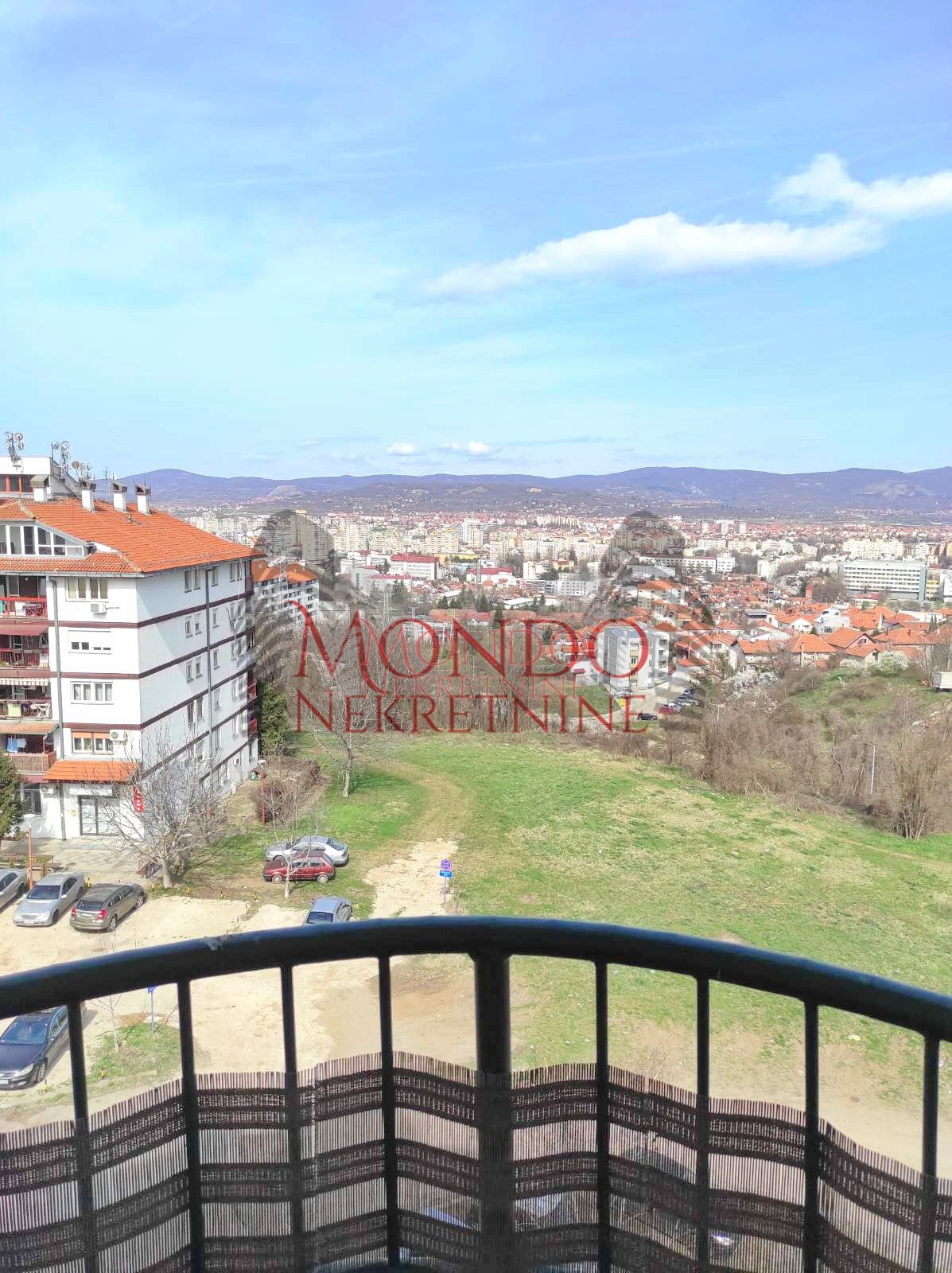 Trosoban stan na Paliluli u Mokranjčevoj