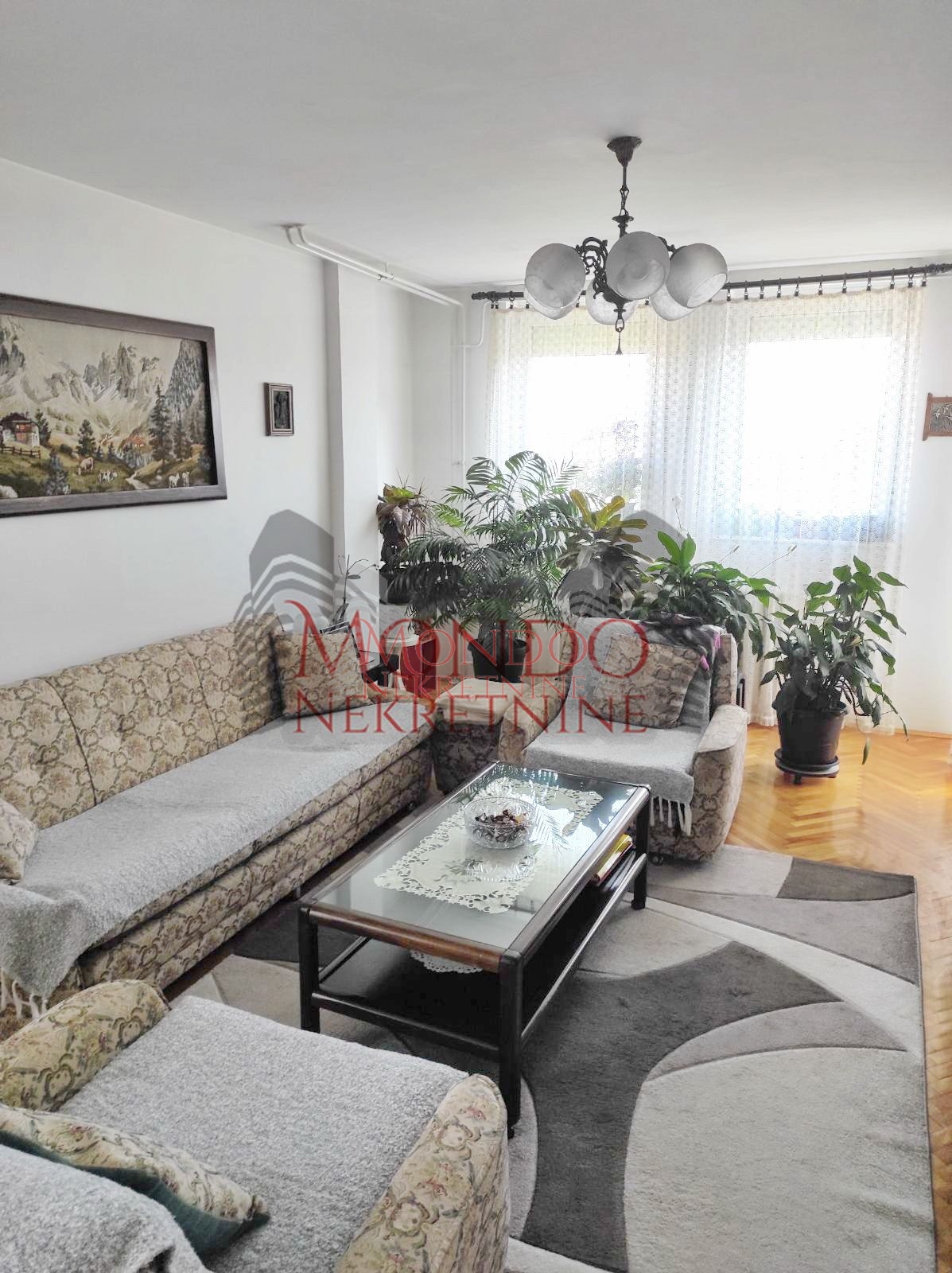 Trosoban stan na Paliluli u Mokranjčevoj