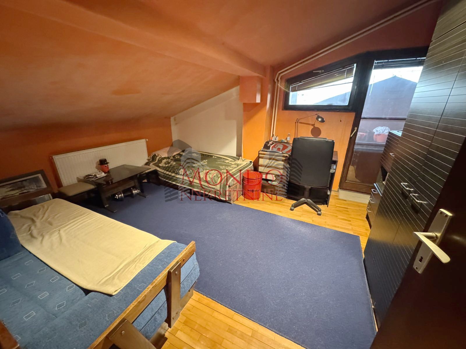 Trosoban stan na Bulevaru ul Blagoja Parovica kod Delte