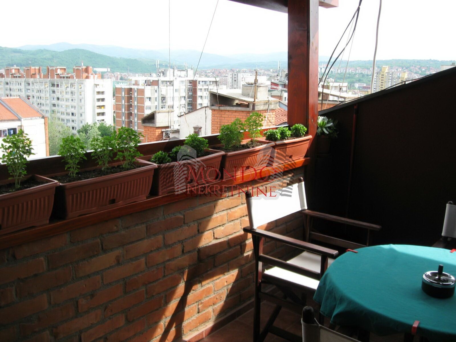 Trosoban stan na Bulevaru ul Blagoja Parovica kod Delte