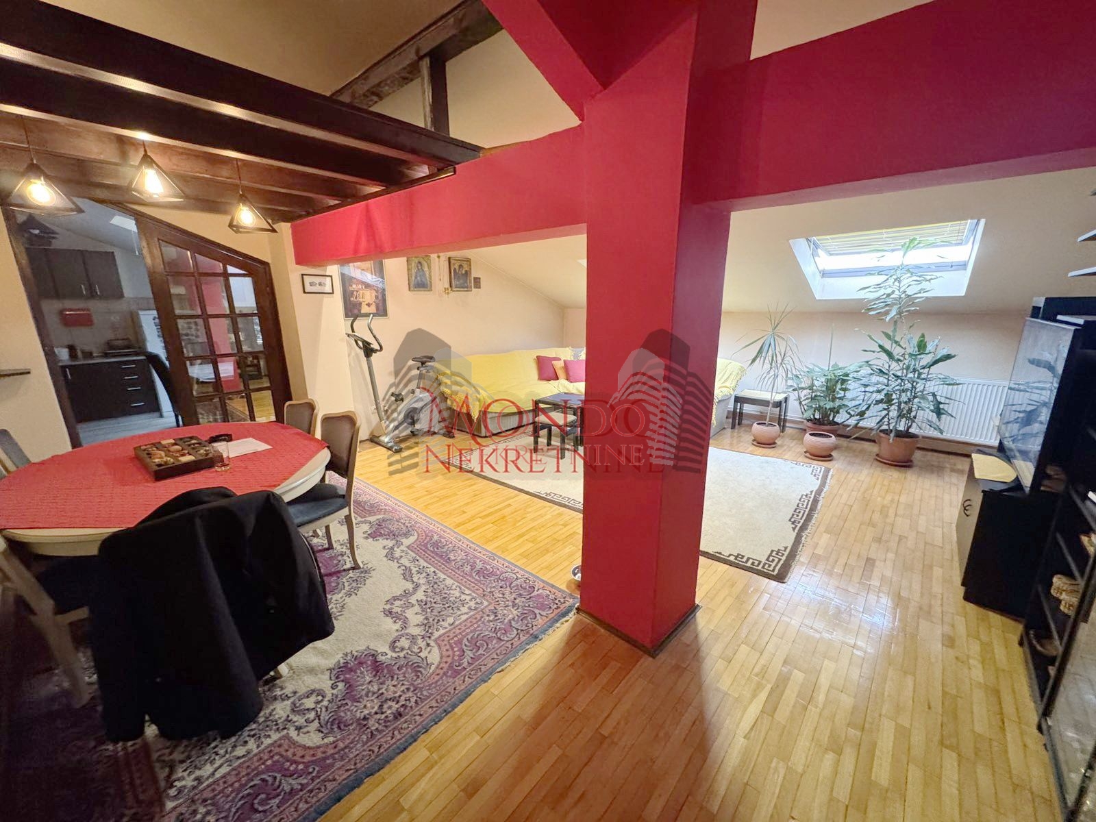 Trosoban stan na Bulevaru ul Blagoja Parovica kod Delte