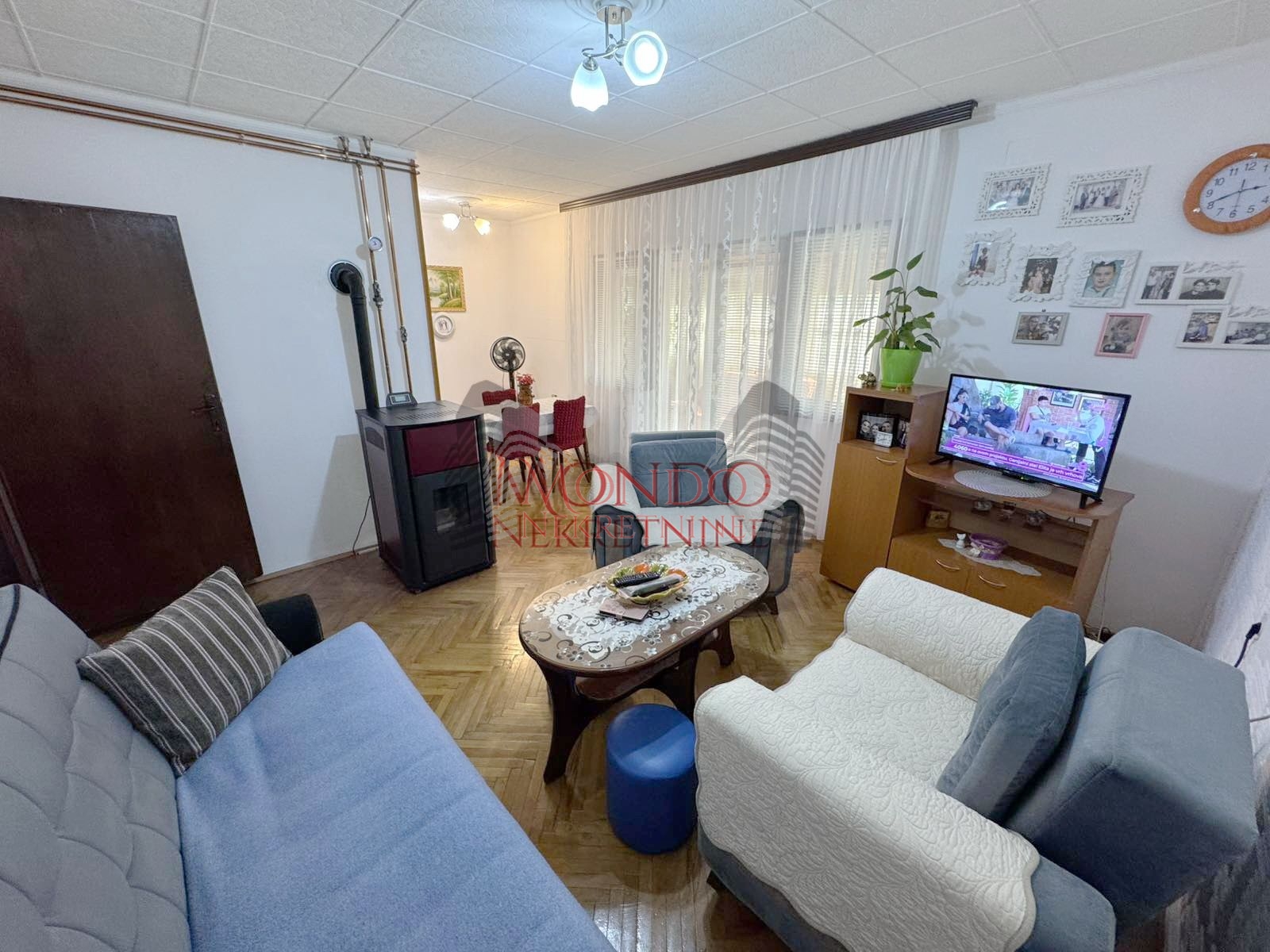 Vikend kuca na putu za Donje Vlase