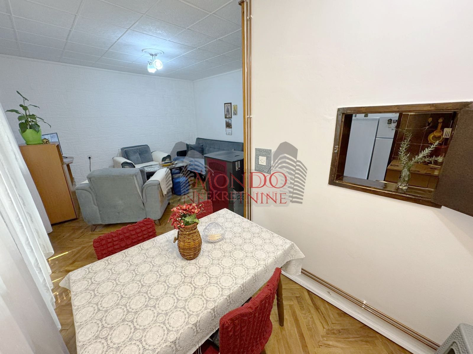 Vikend kuca na putu za Donje Vlase