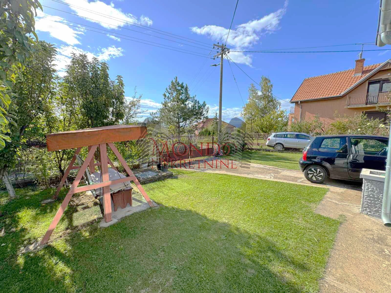 Vikend kuca na putu za Donje Vlase