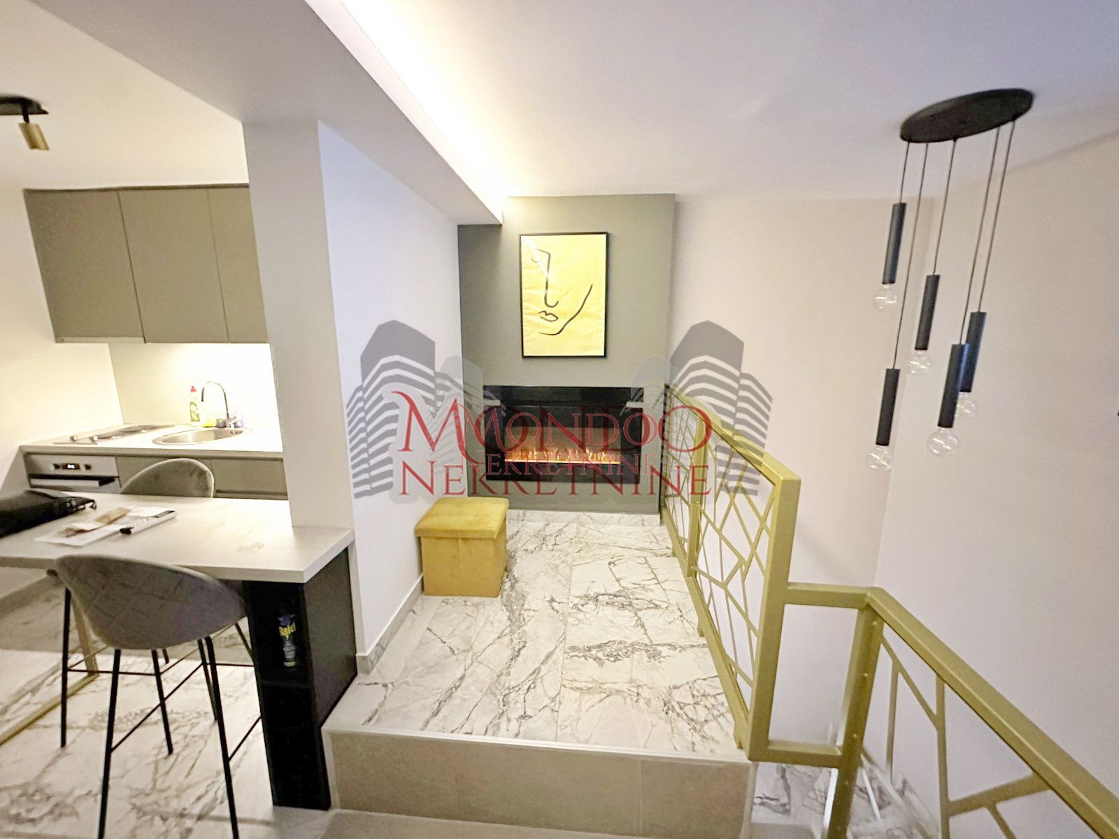 Lux jednoiposoban stan kod Čaira