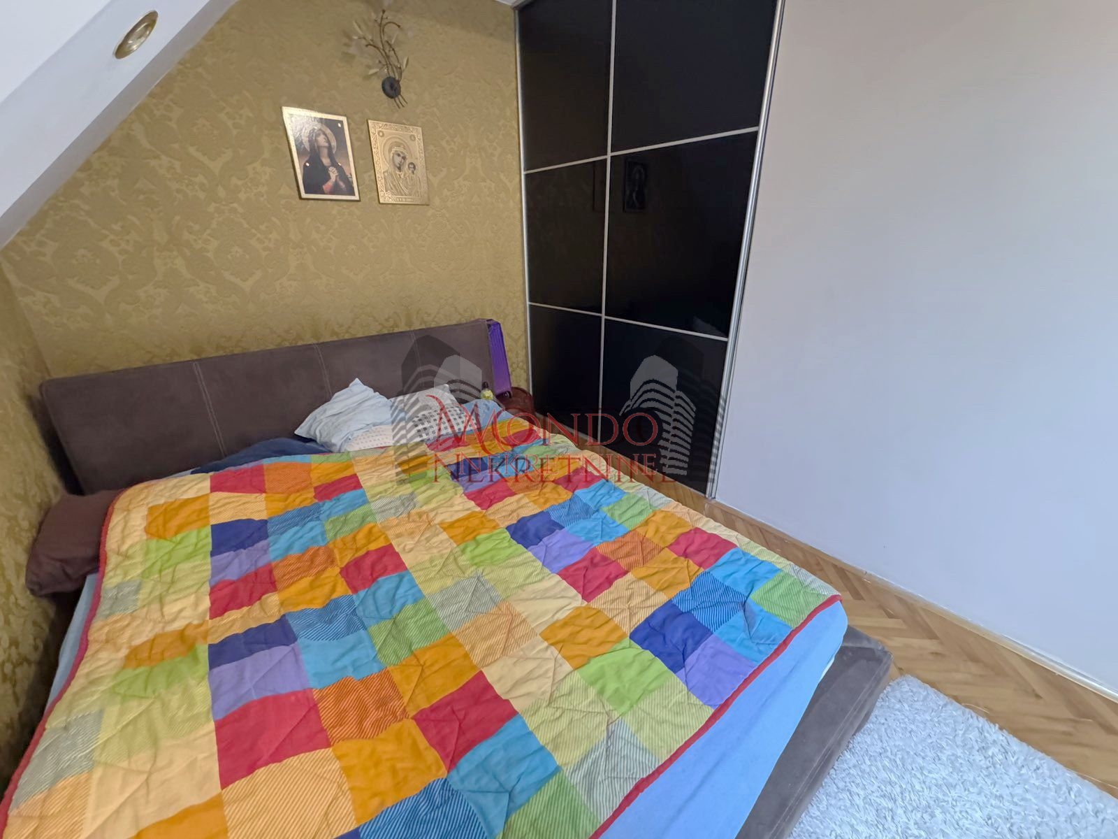 Trosoban stan u blizini Crvenog pevca, ul Dragise Cvetkovica