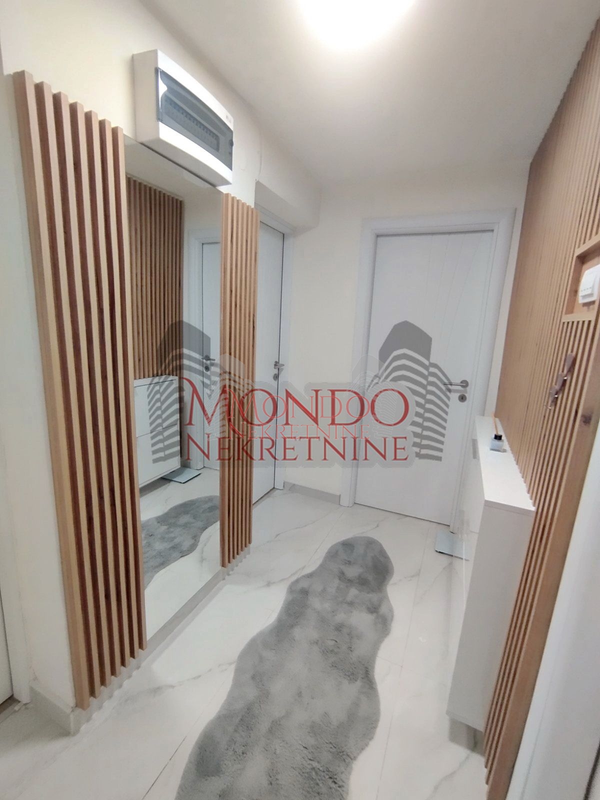 Dvosoban stan u blizini parka Svetog Save