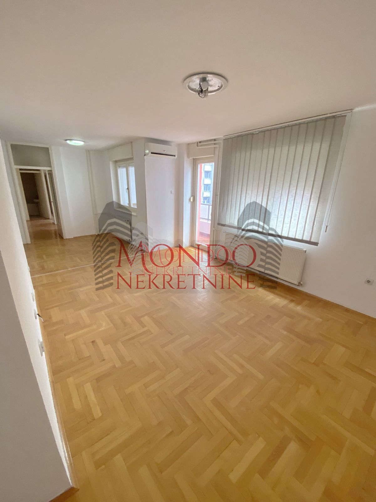 Dvoiposoban stan kod Doma Zdravlja