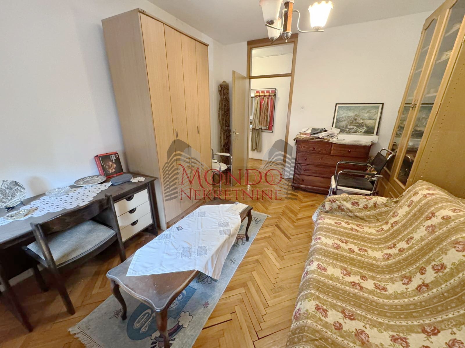 Trosoban stan kod Palilulkse pijace, Episkopska ulica