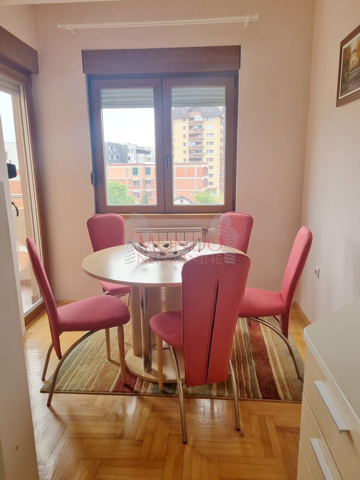 Izdaje se odlican dvosoban stan u blizini Doma zdravlja