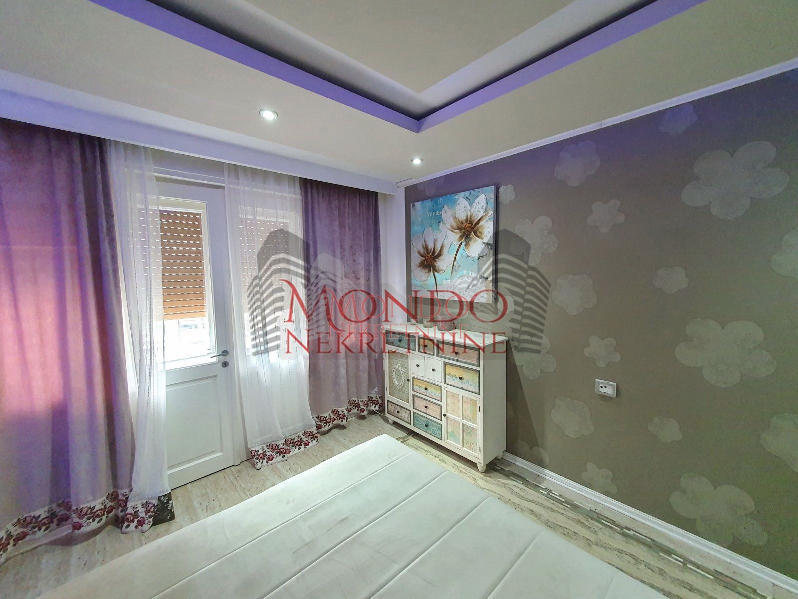 Dvoiposoban stan u epicentri Niša