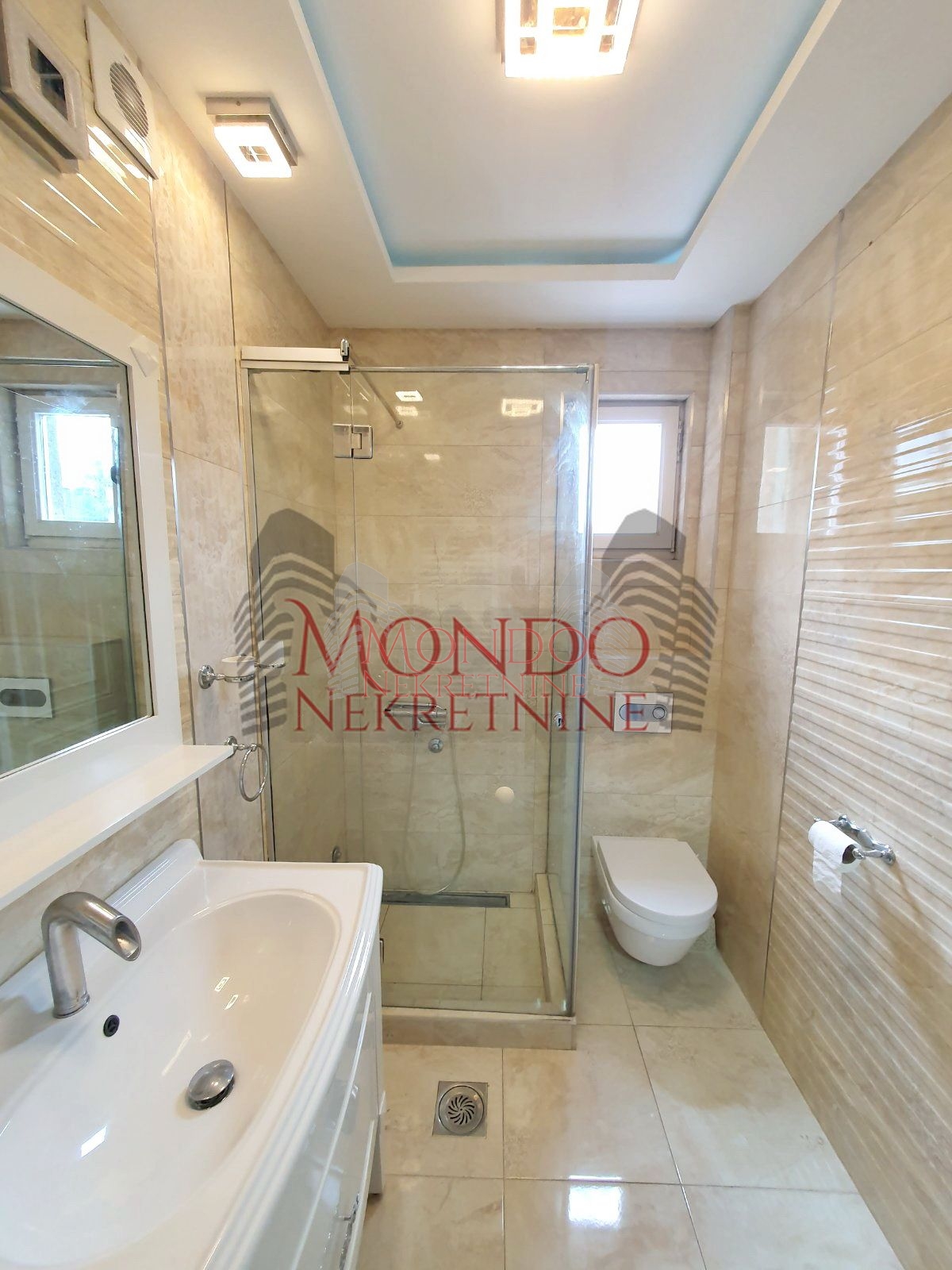 Dvoiposoban stan u epicentri Niša