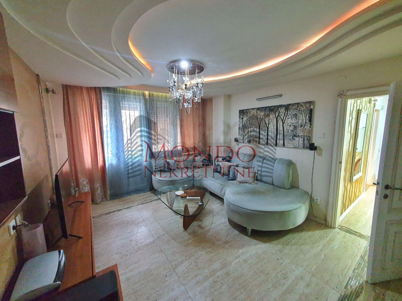 Dvoiposoban stan u epicentri Niša