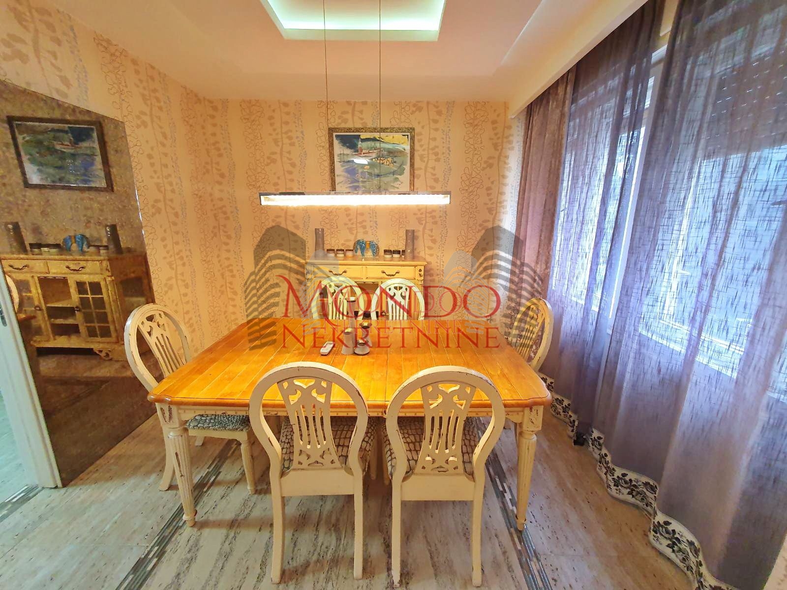 Dvoiposoban stan u epicentri Niša