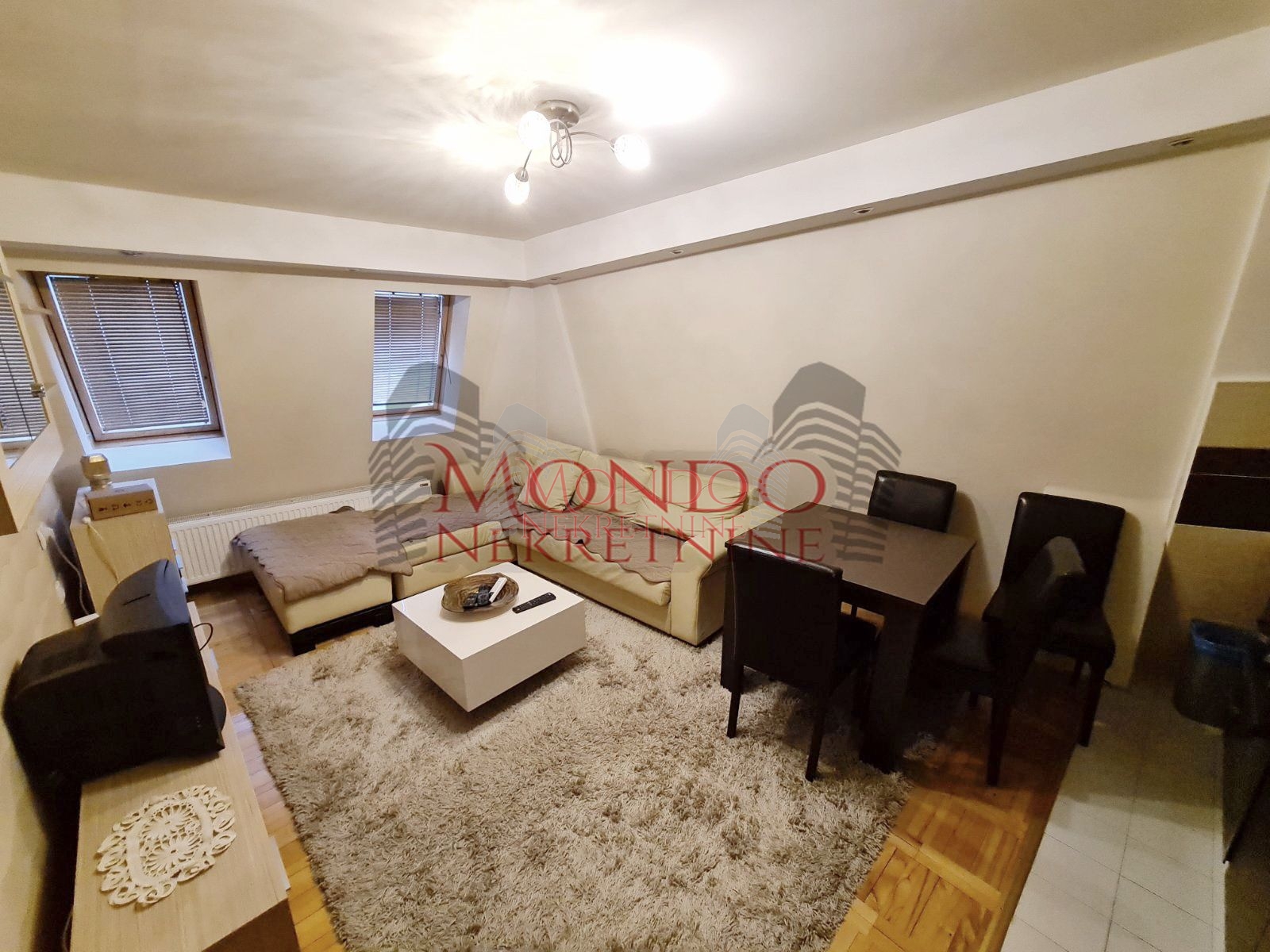 Dvoiposoban stan u novoj zgradi kod Dusanovog bazara, park Cair