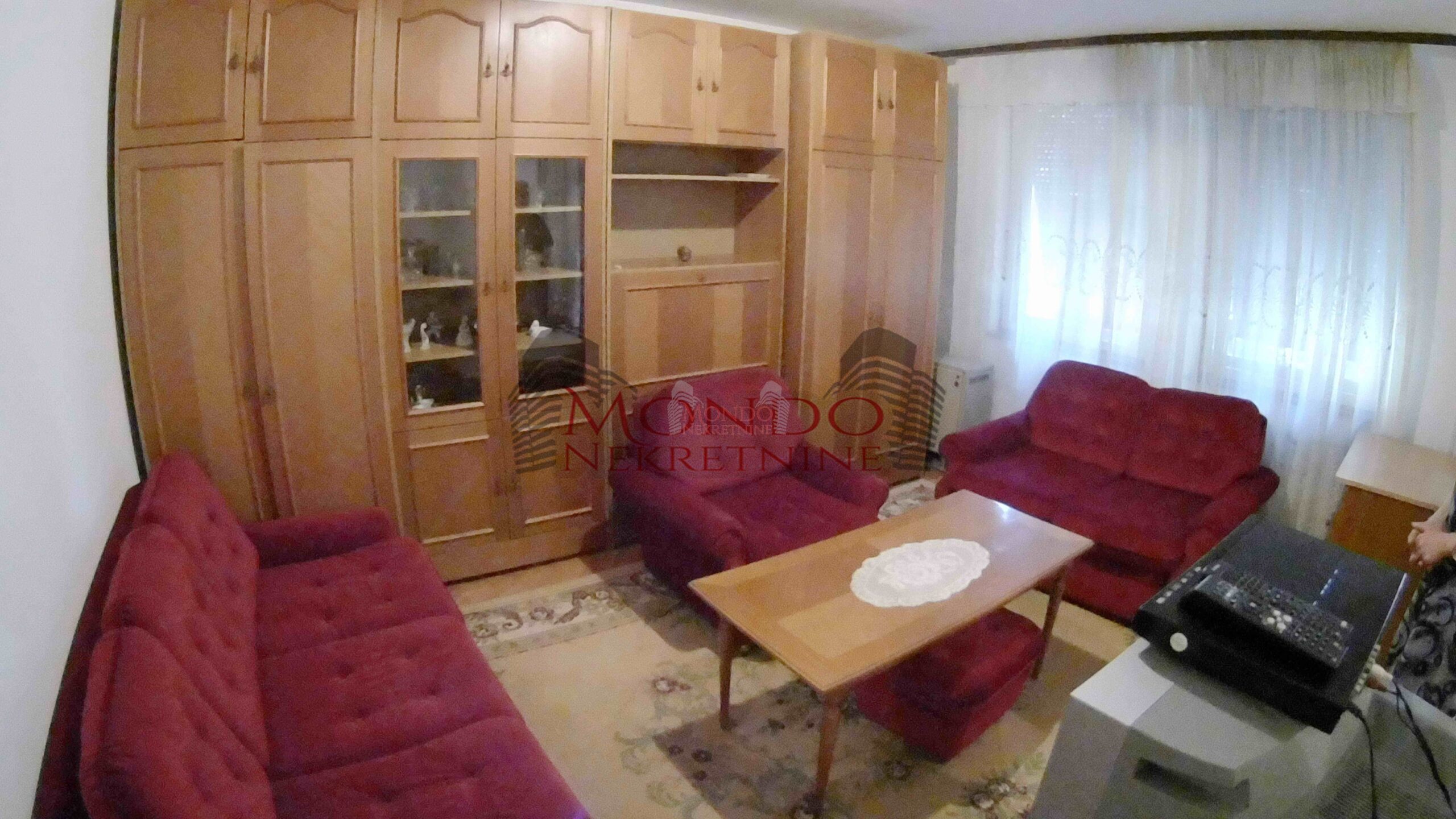 Jednoiposoban stan preko puta parka Sv. Save, ul Romanijska