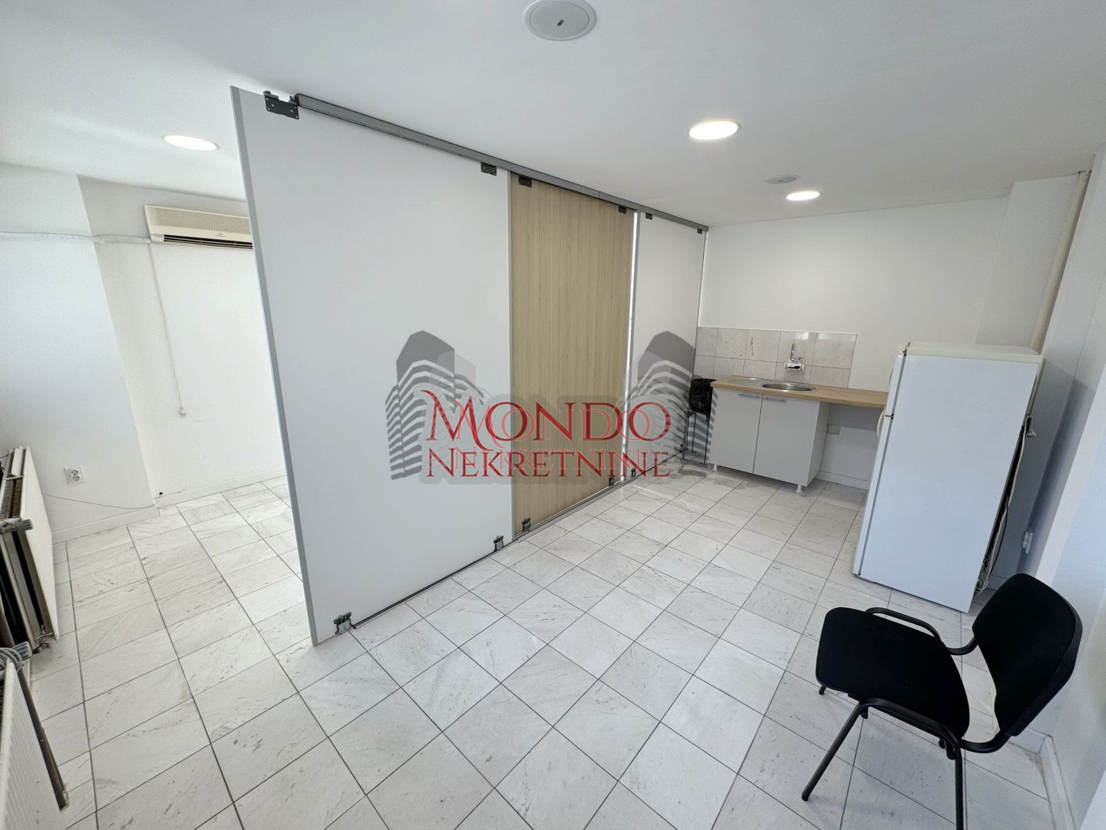 Lokal preko puta Gradske bolnice, ul Zetska