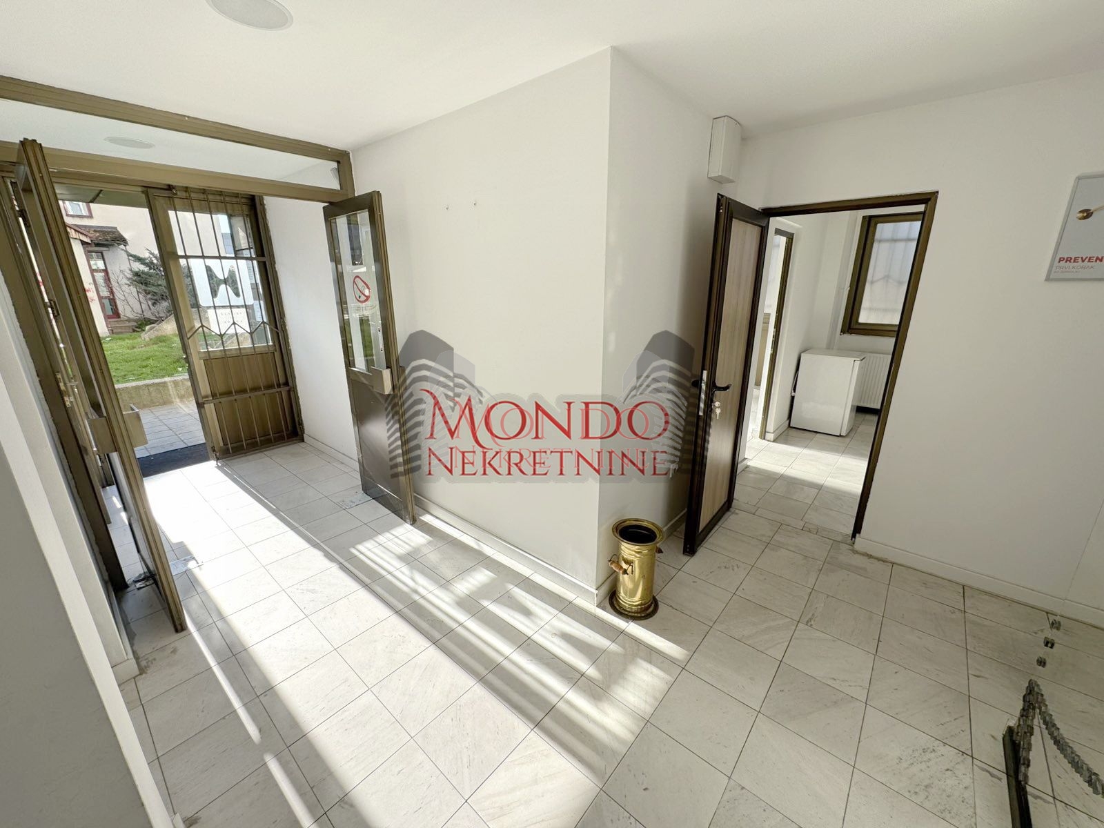 Lokal preko puta Gradske bolnice, ul Zetska