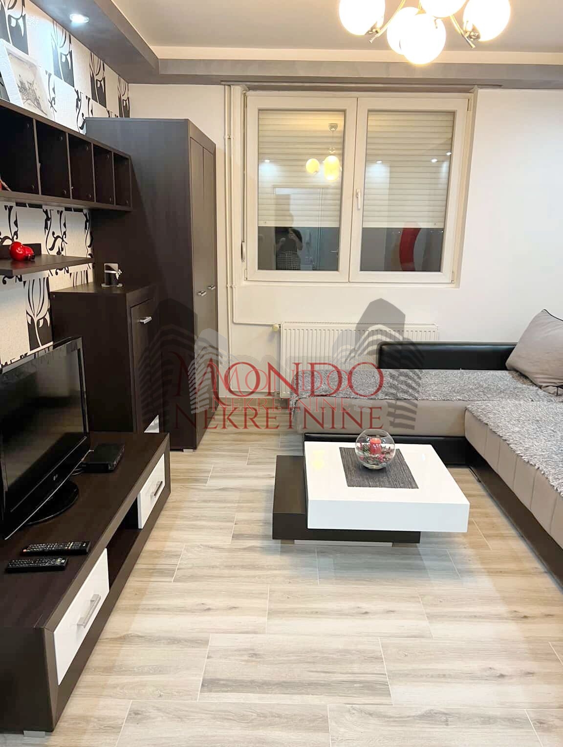 Trosoban stan u Duvaništu