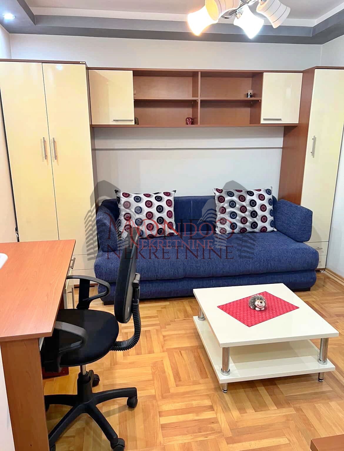 Trosoban stan u Duvaništu