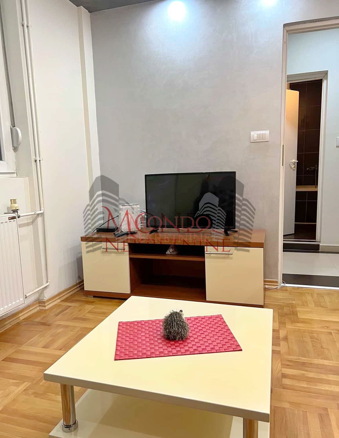 Trosoban stan u Duvaništu