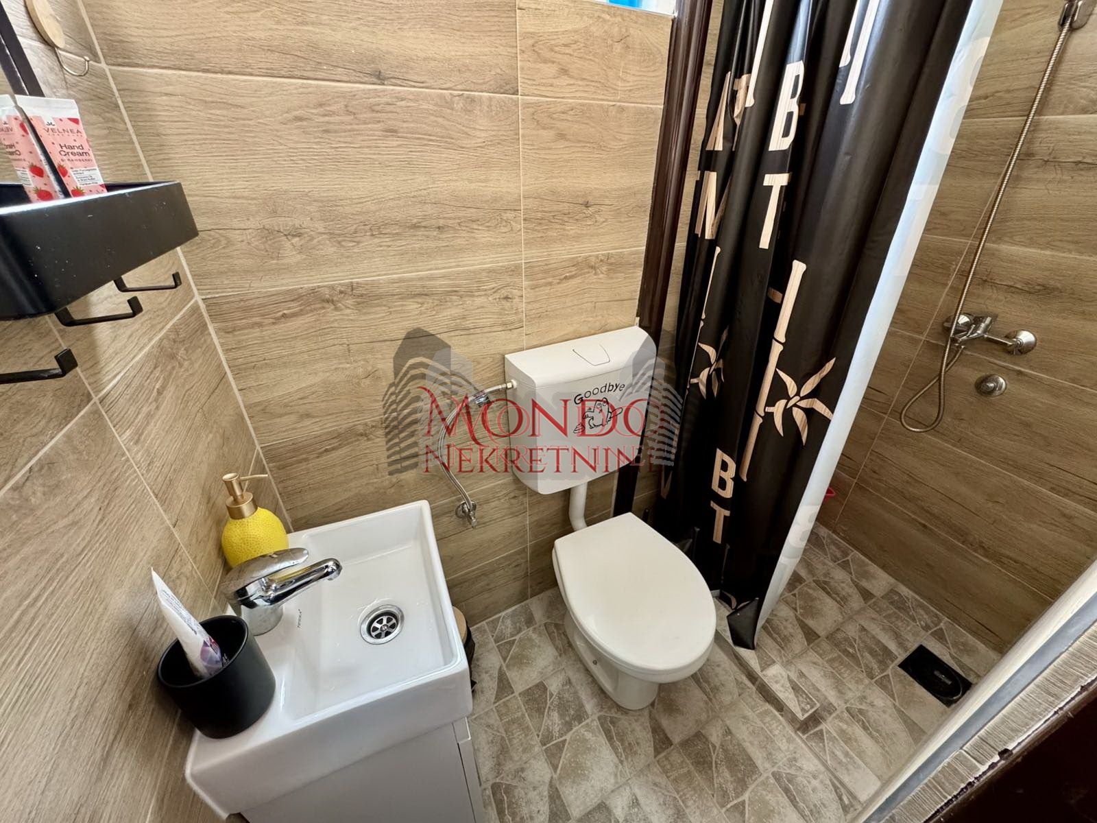 Jednoiposoban stan u samom centru grada kod kafane Kod Rajka