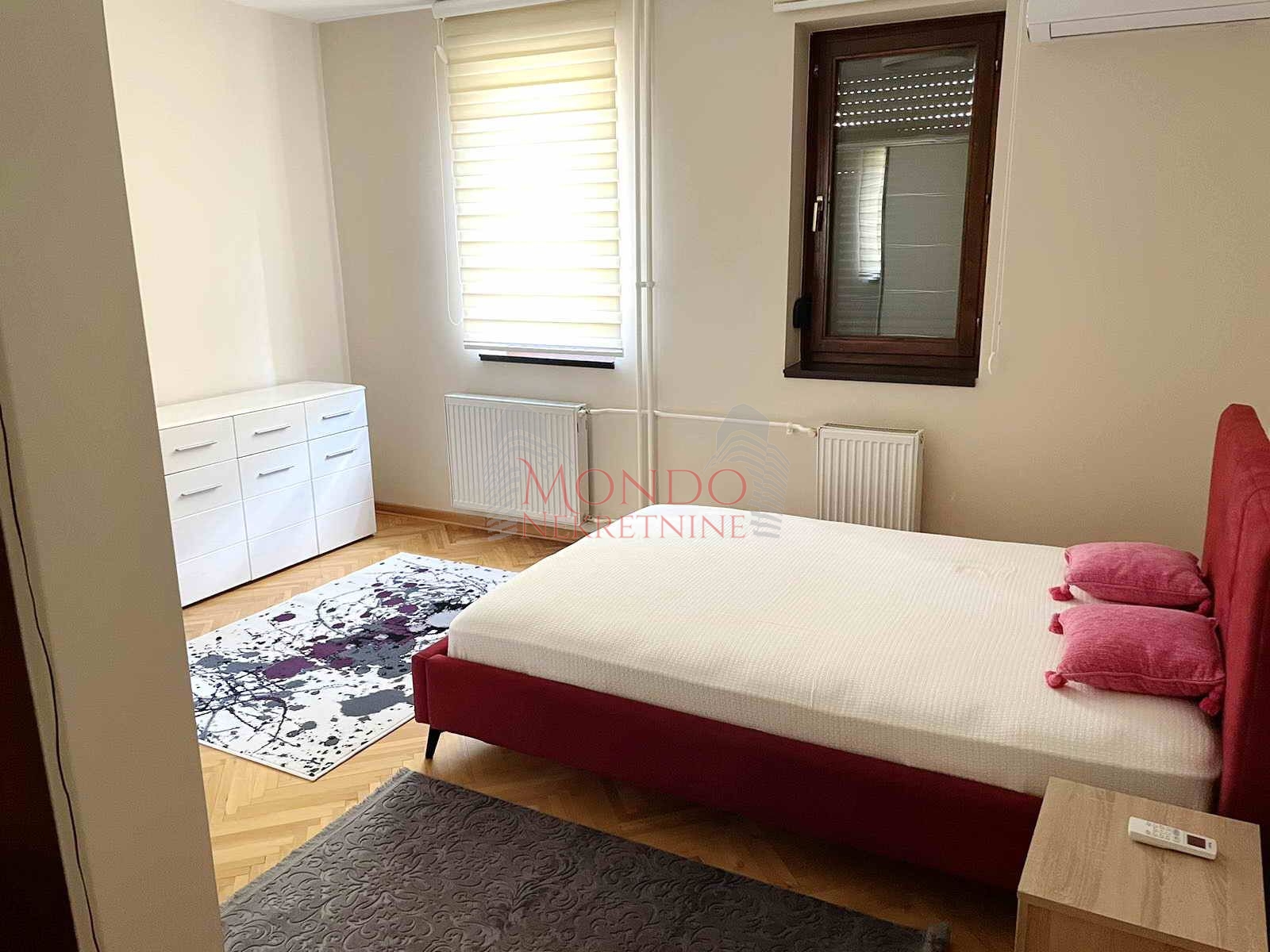 Trosoban stan na bulevaru Nikole Tesle, ch, parking, Niš