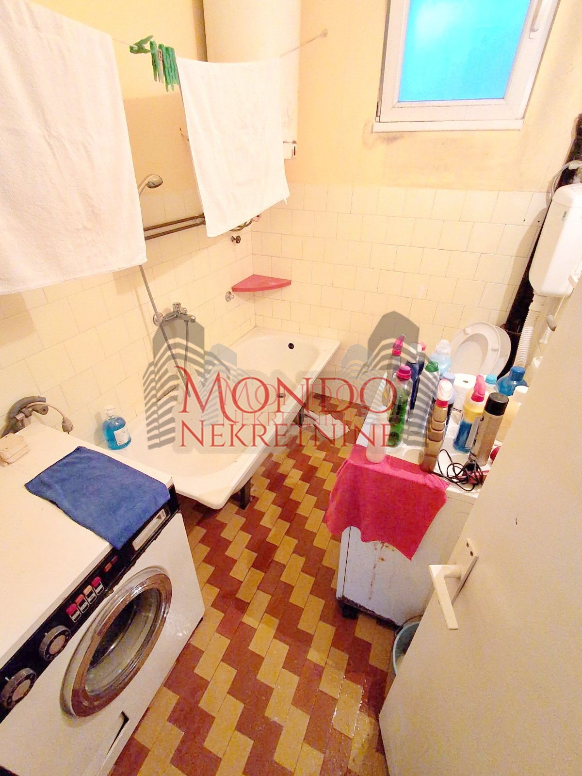 Dvoiposoban stan kod Vojne bolnice