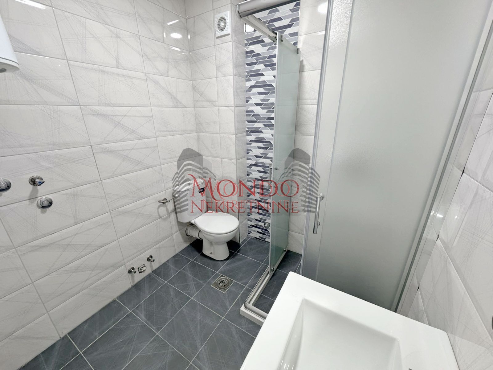 Dvoiposoban nov neuseljavan stan na Panteleju, Gornjomatejevacka