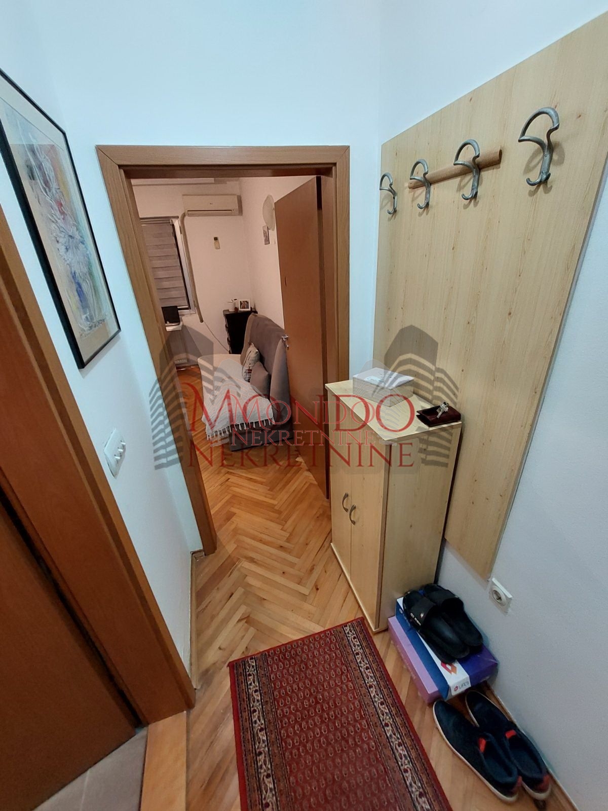 Garsonjera kod Doma zdravlja.