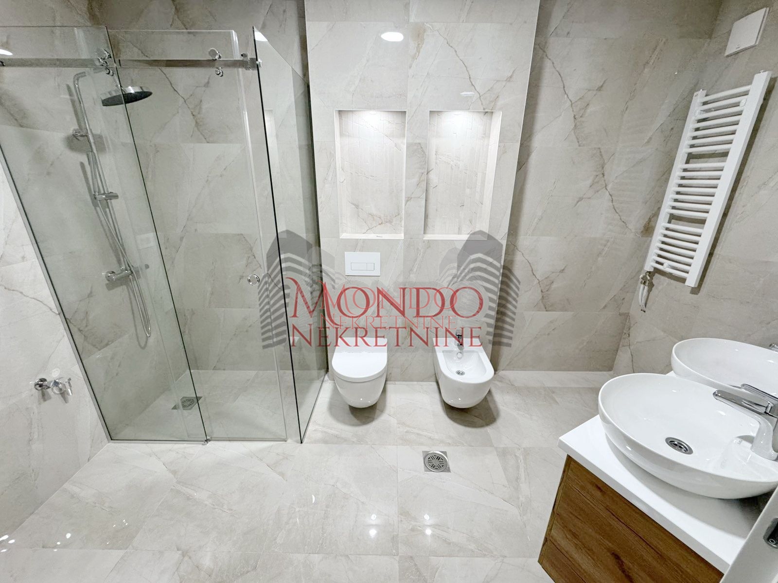 Cetvorosoban nov stan u centru grada kod Doma zdravlja