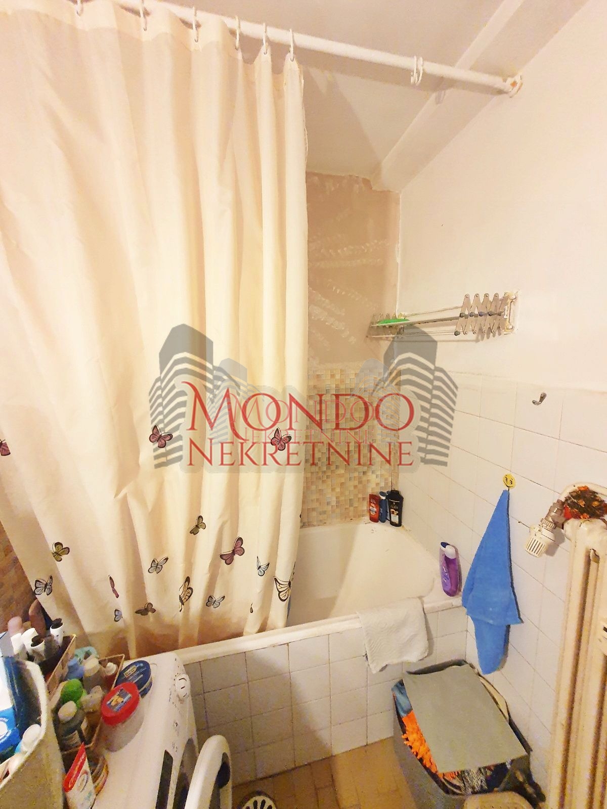 Trosoban stan u centru, cg, Niš