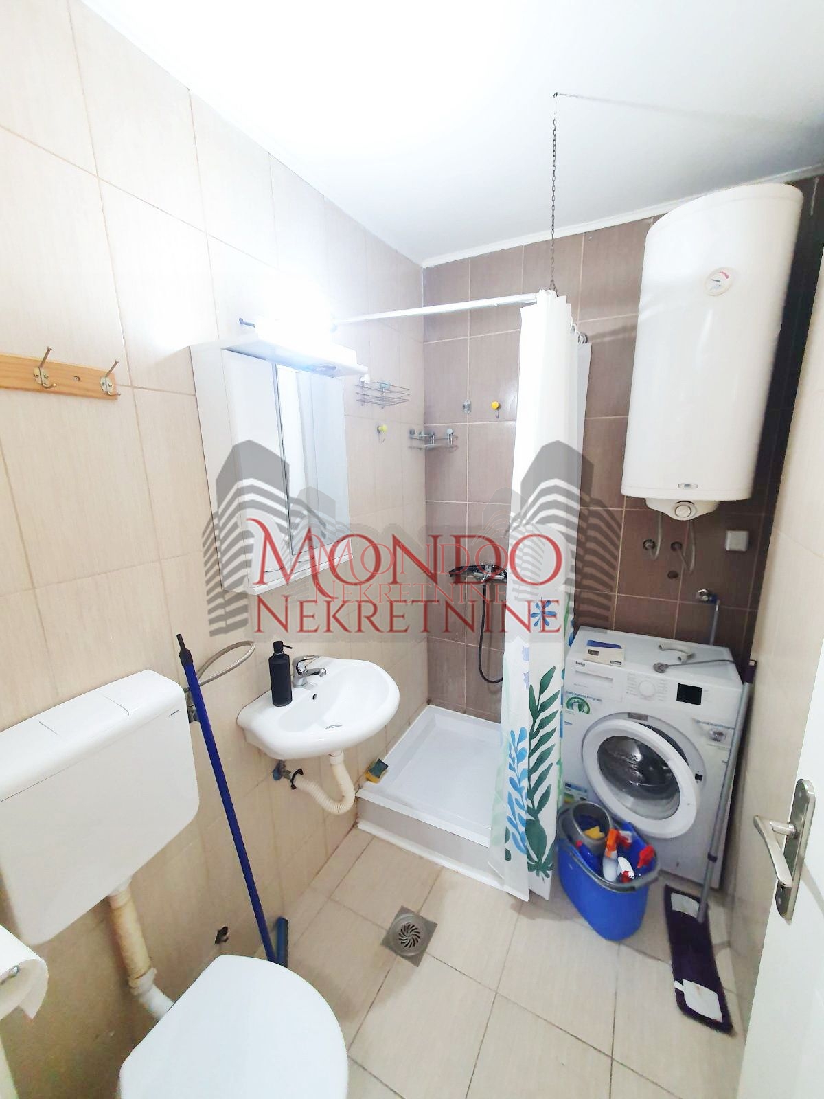 Jednoiposoban Stan Kod Šojke, 43m2, TA