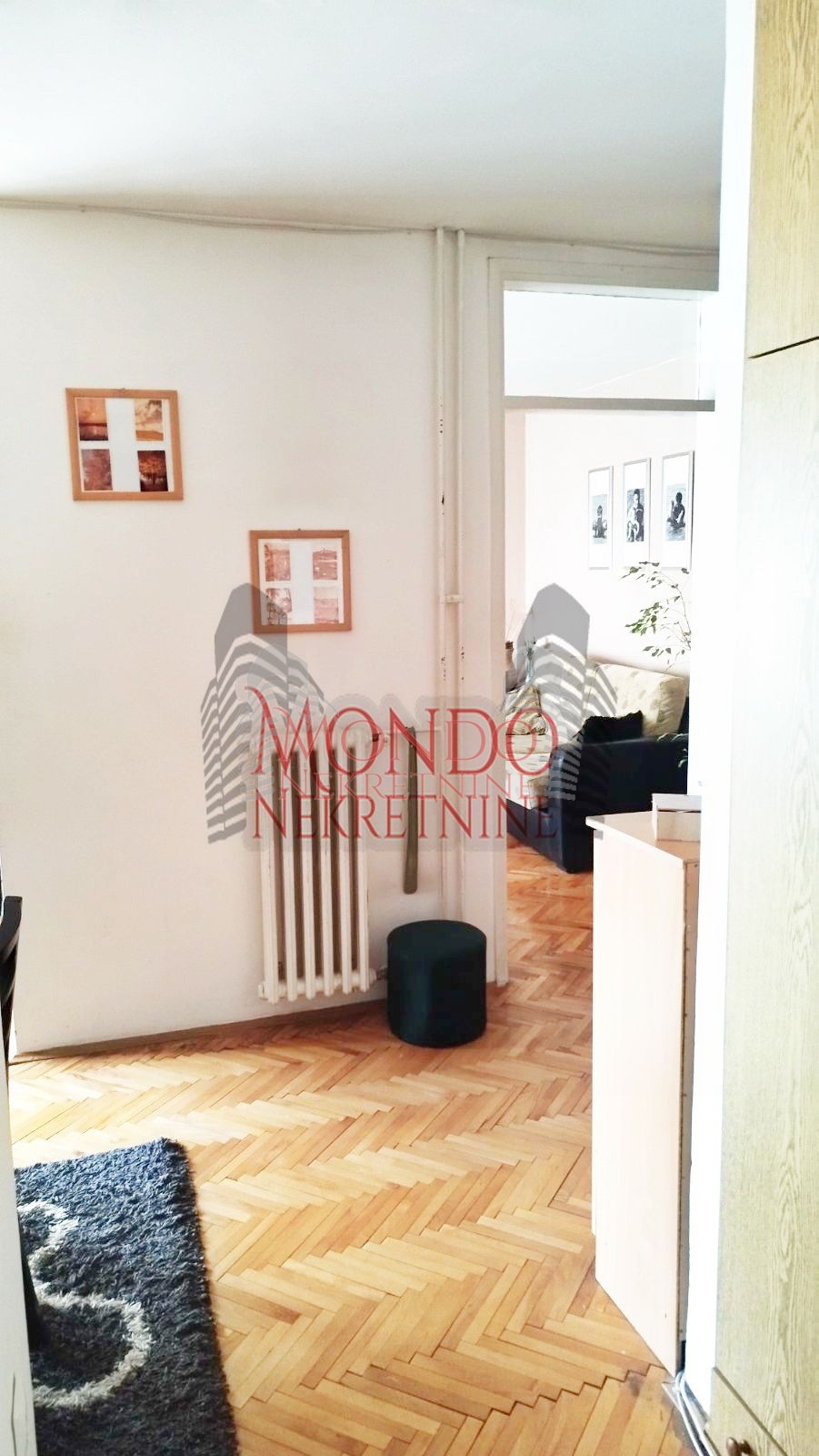 Prodaje se četvorosoban vojni stan na Trošarini