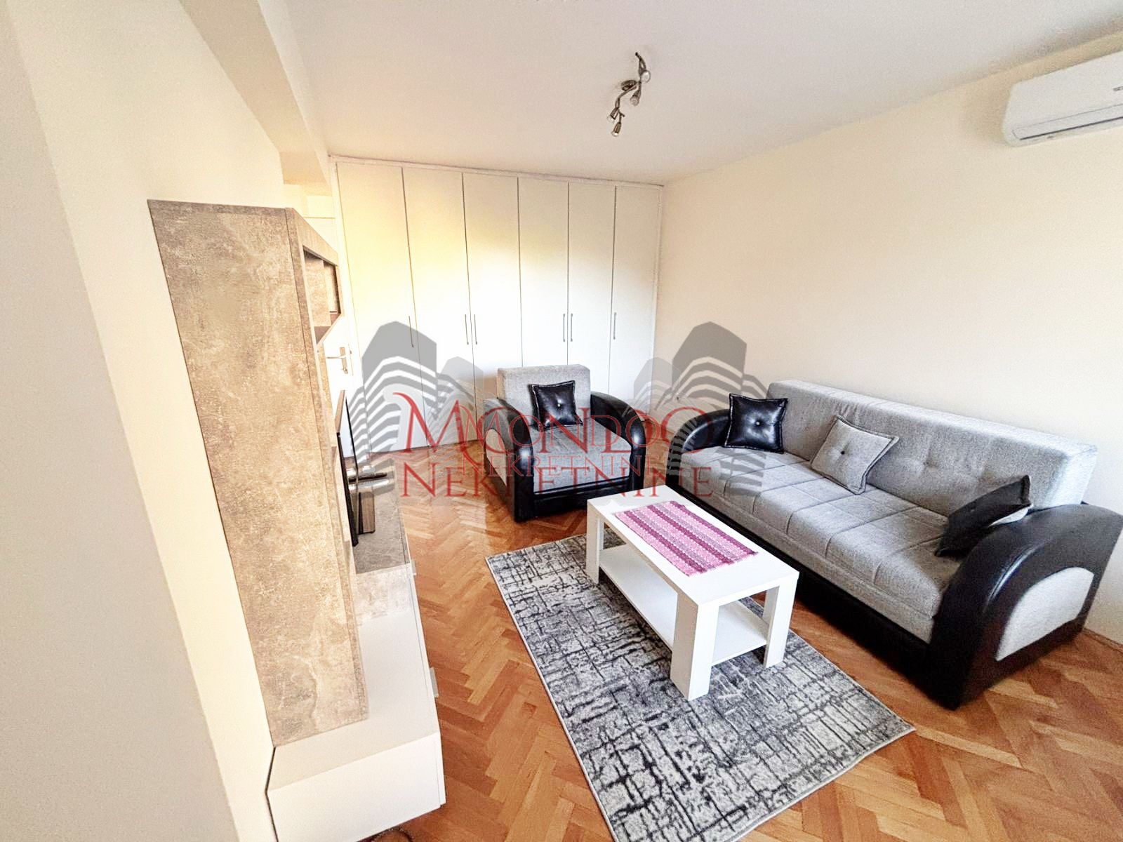 Jednoiposoban stan kod Gradske bolnice