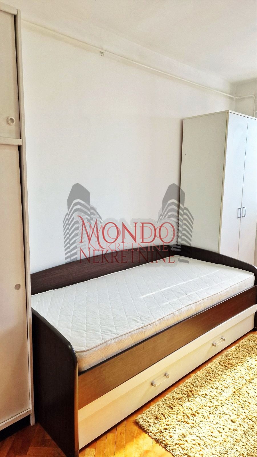 Trosoban stan na Bulevaru Nemanjića