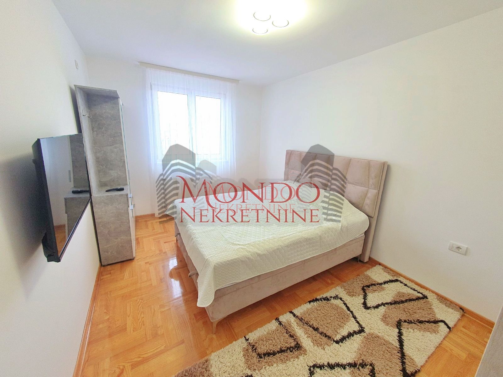 Jednoiposoban stan kod Čaira u  naselju “Vagres City”.