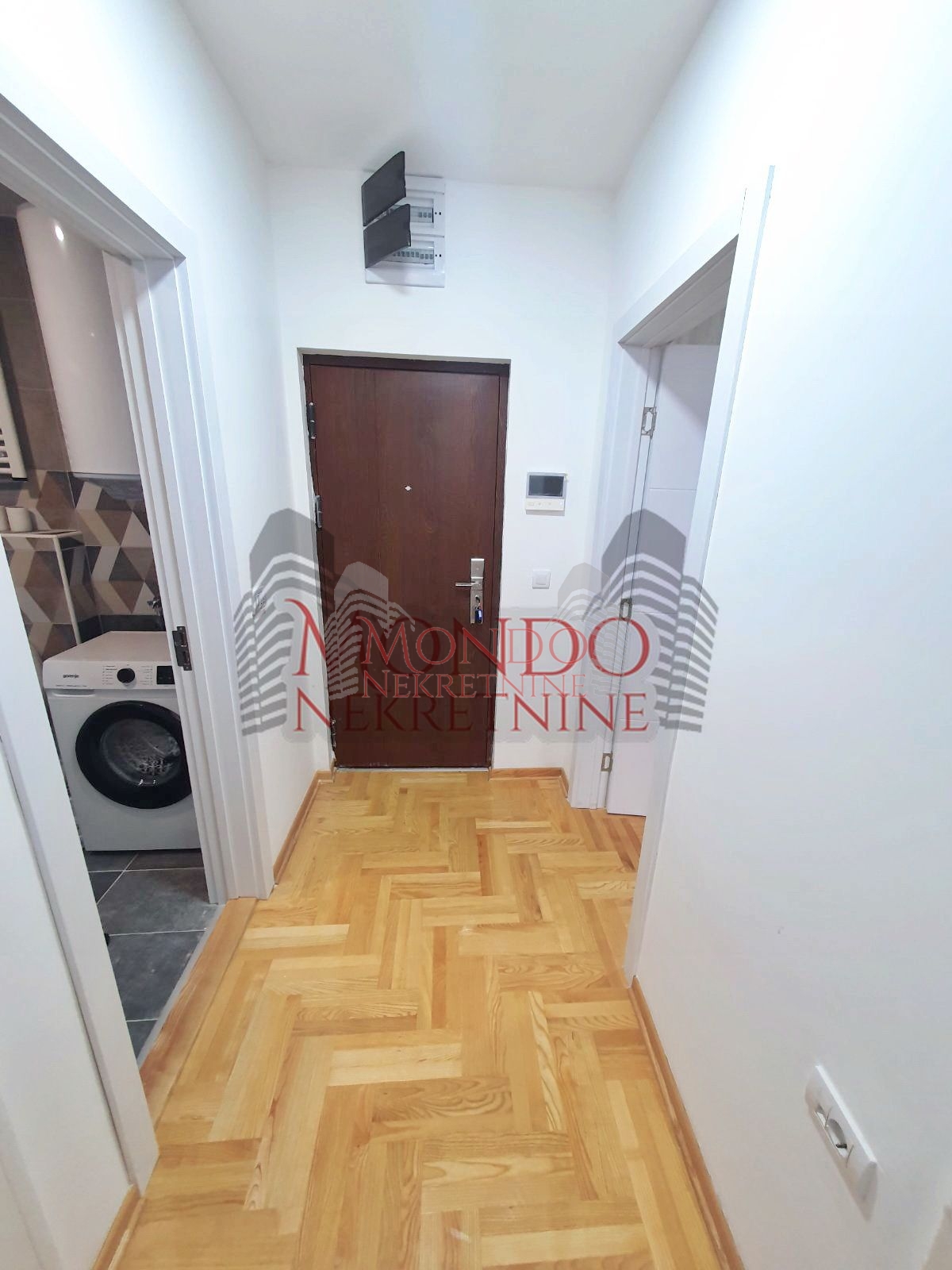 Jednoiposoban stan kod Čaira u  naselju “Vagres City”.