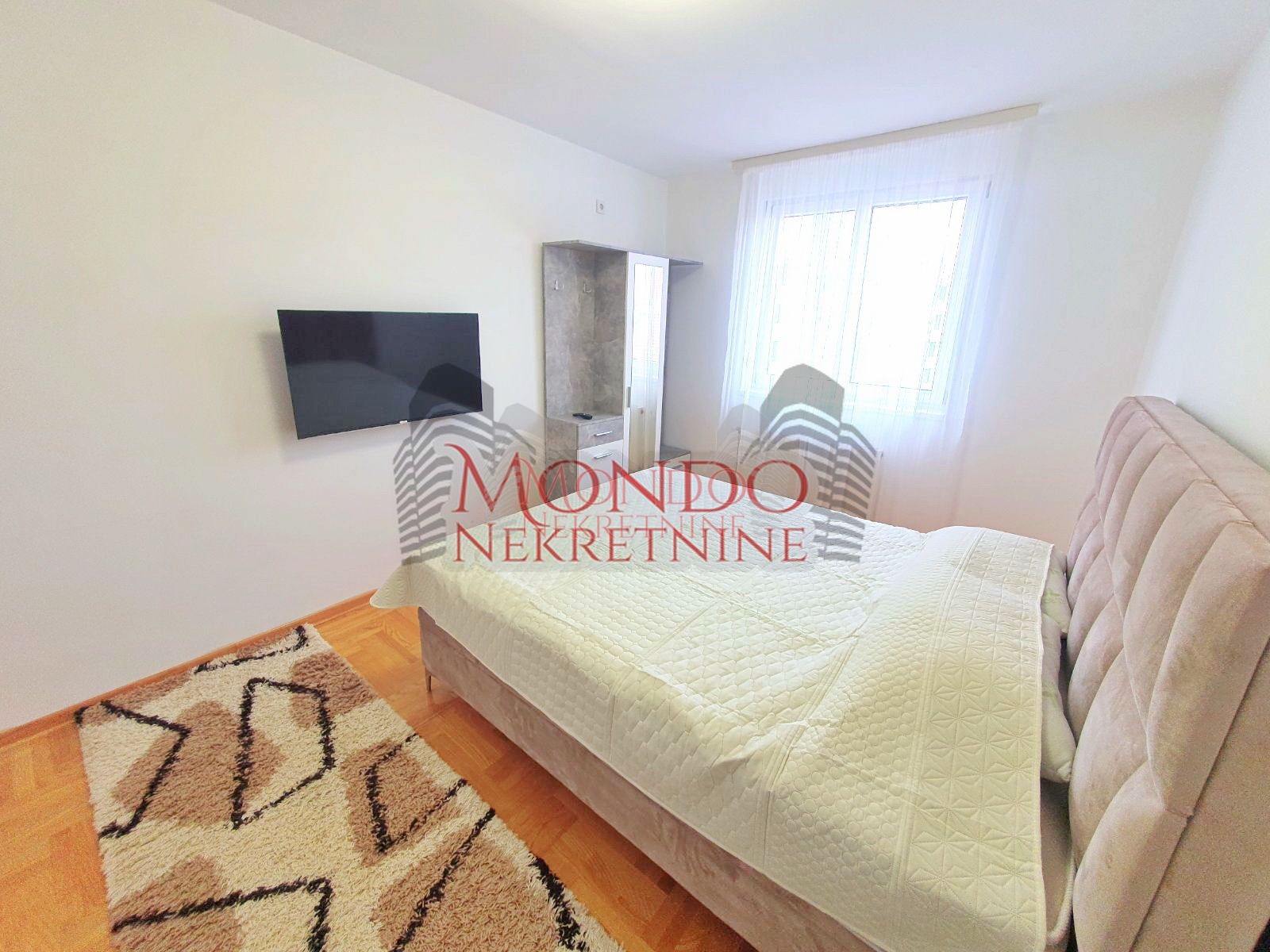 Jednoiposoban stan kod Čaira u  naselju “Vagres City”.