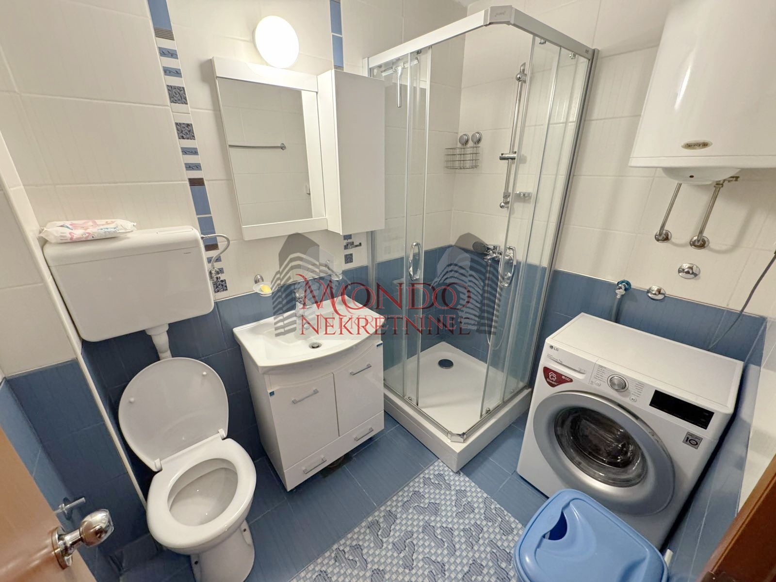 Jednoiposoban stan u novoj zgradi kod Sv. Nikolske crkve