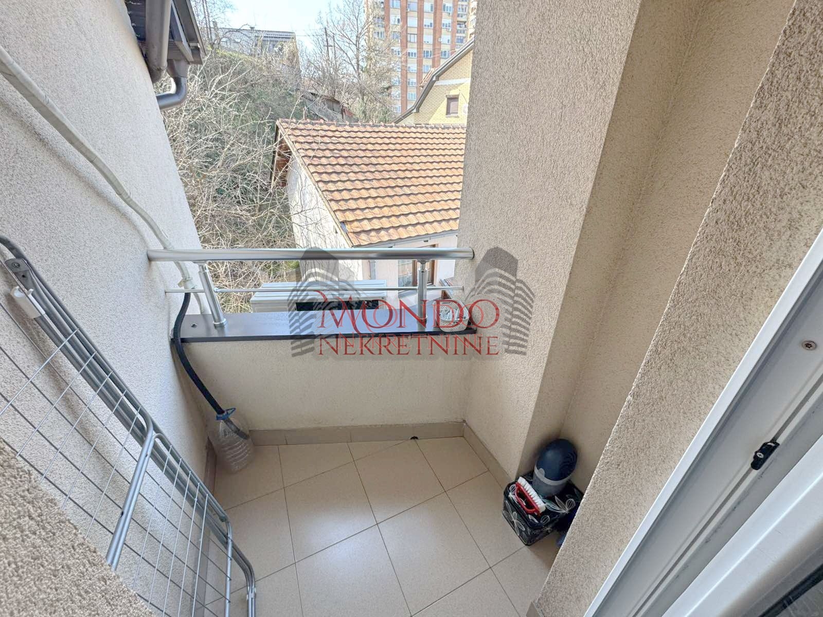 Jednoiposoban stan u novoj zgradi kod Sv. Nikolske crkve