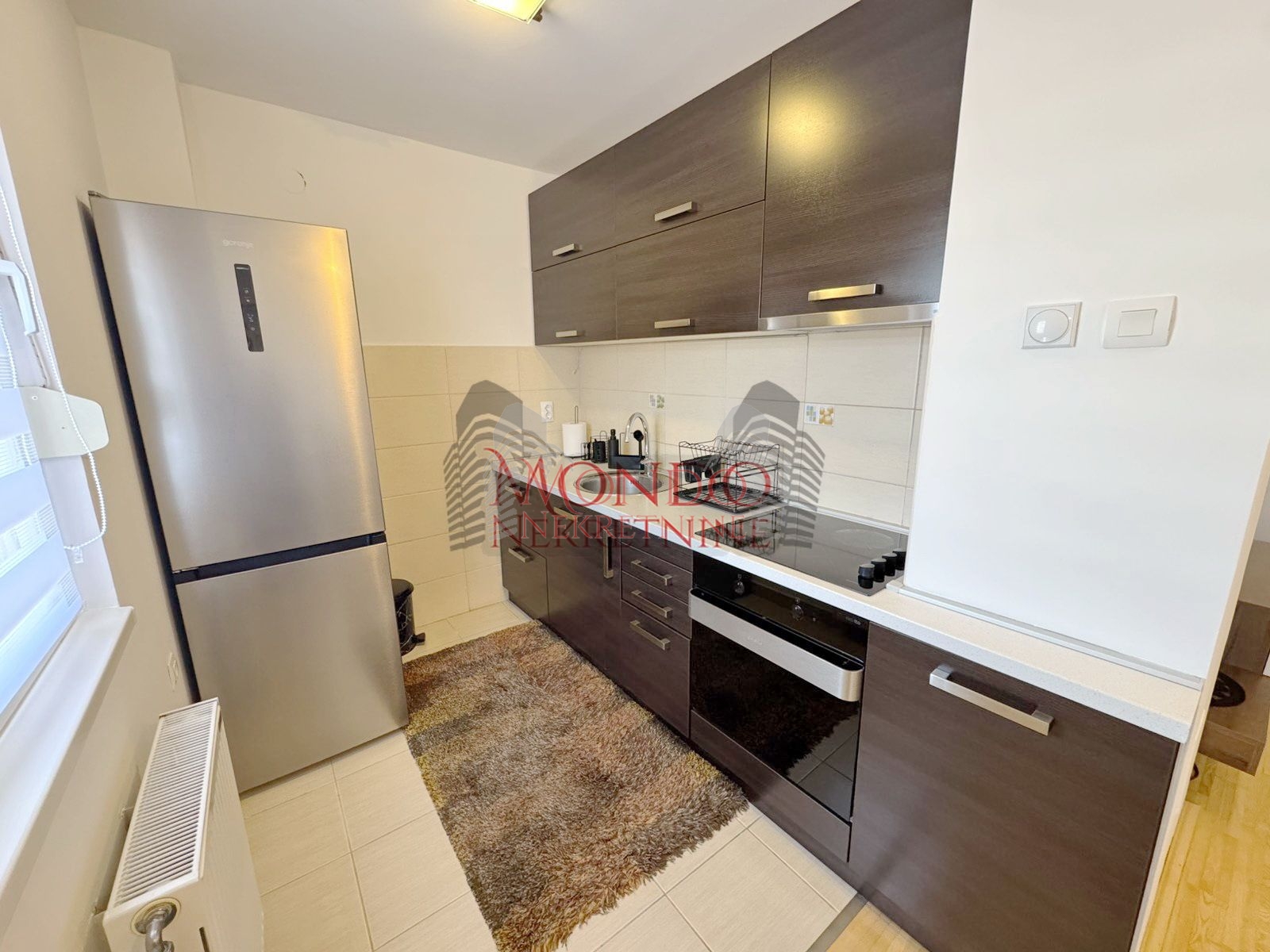 Jednoiposoban stan u novoj zgradi kod Sv. Nikolske crkve