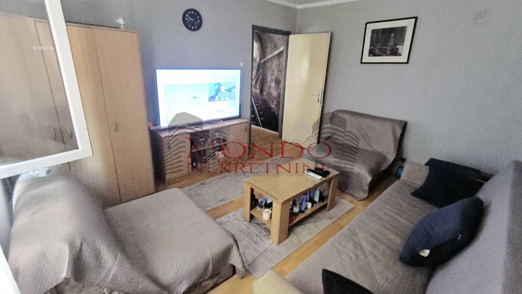 Dvosoban stan kod Medicinskog fakulteta