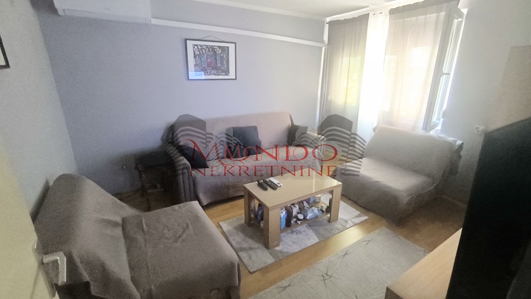 Dvosoban stan kod Medicinskog fakulteta