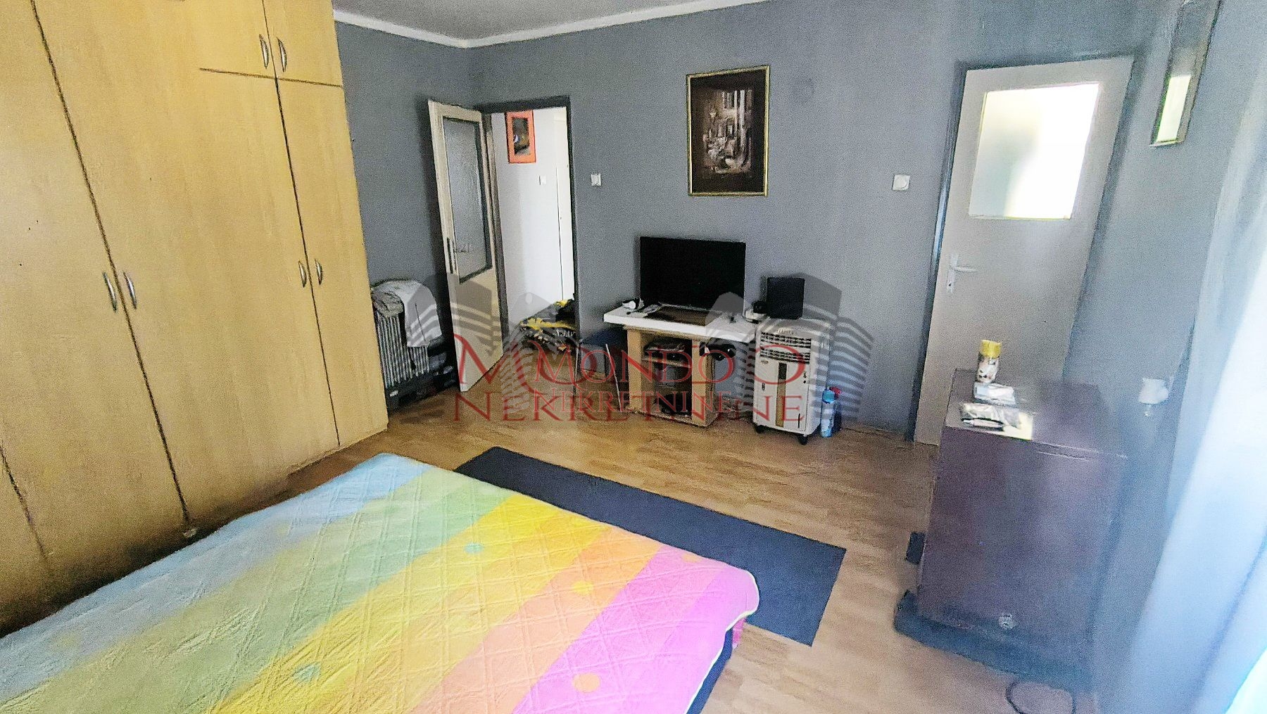 Dvosoban stan kod Medicinskog fakulteta