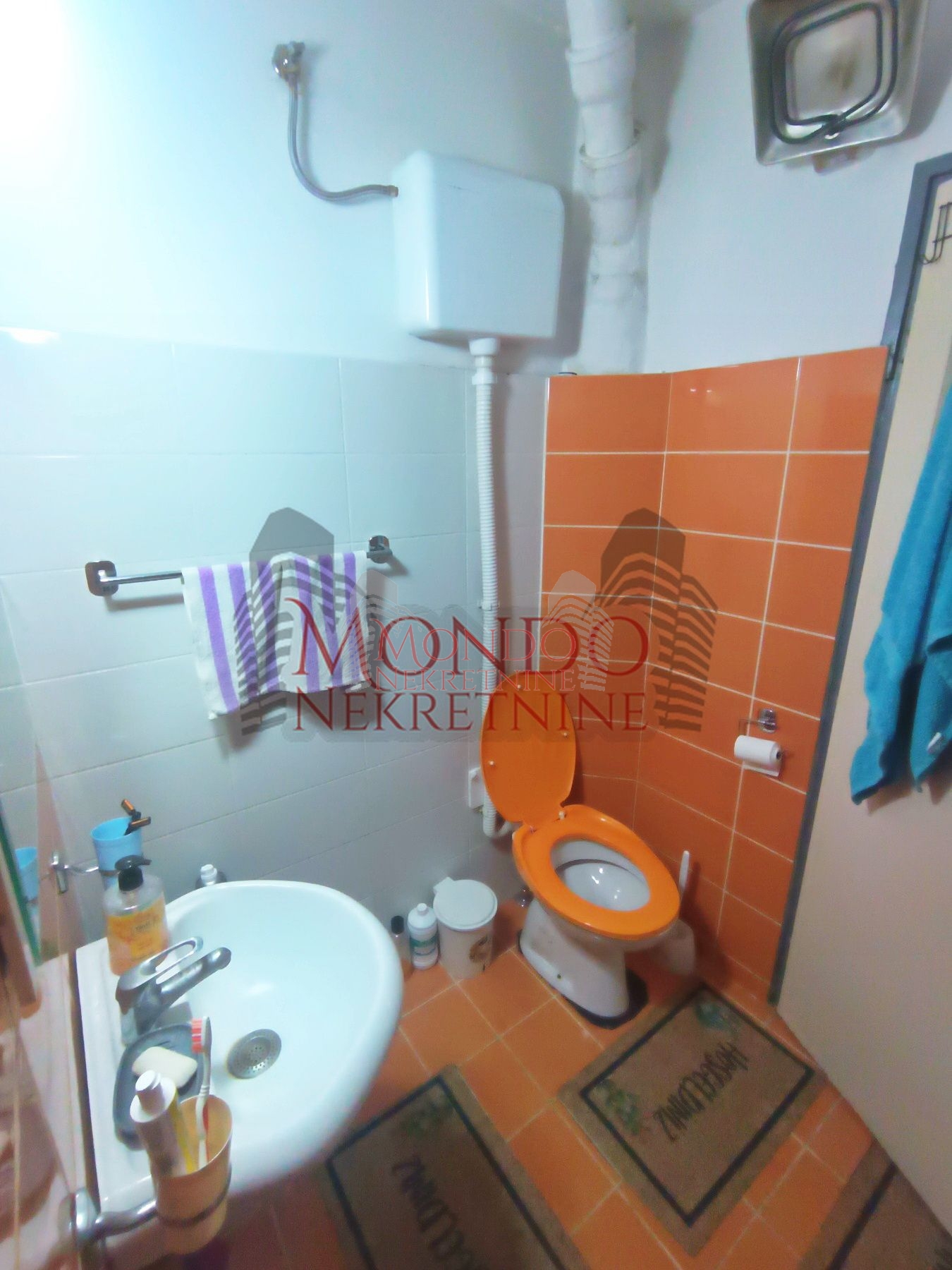 Dvosoban stan kod Medicinskog fakulteta