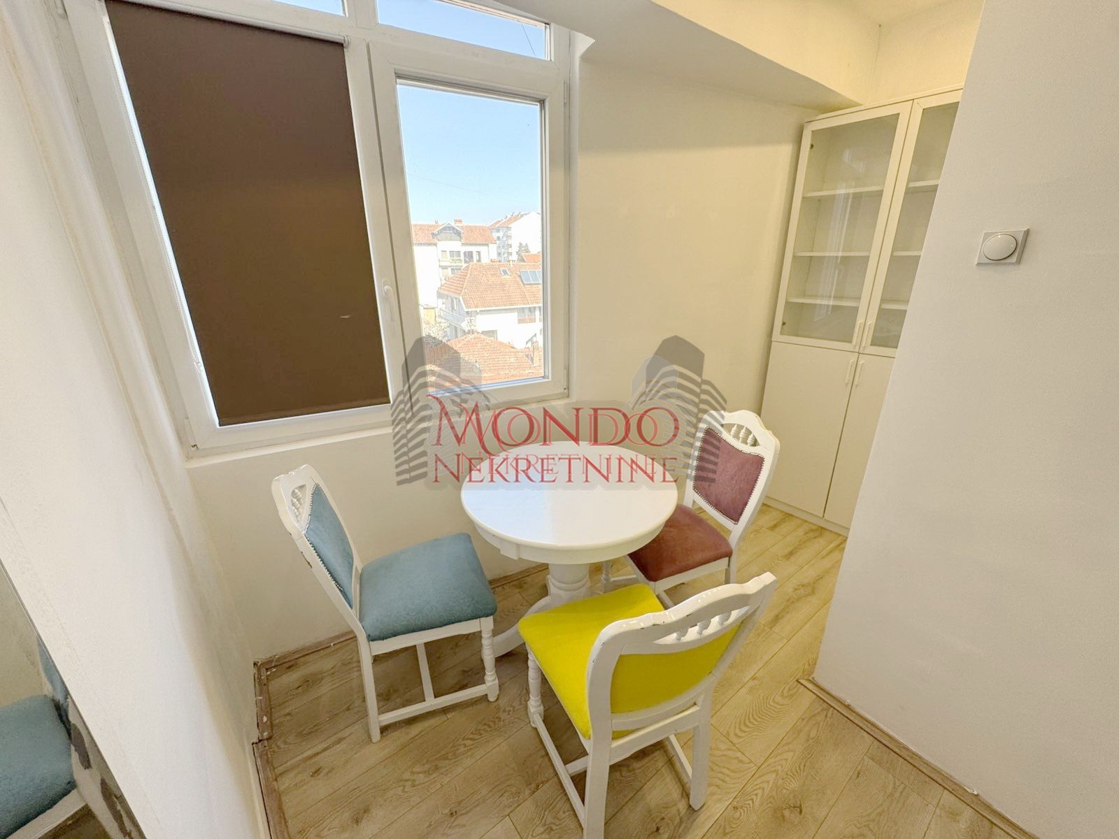 Dvoiposoban stan preko puta os Ucitelj Tasa