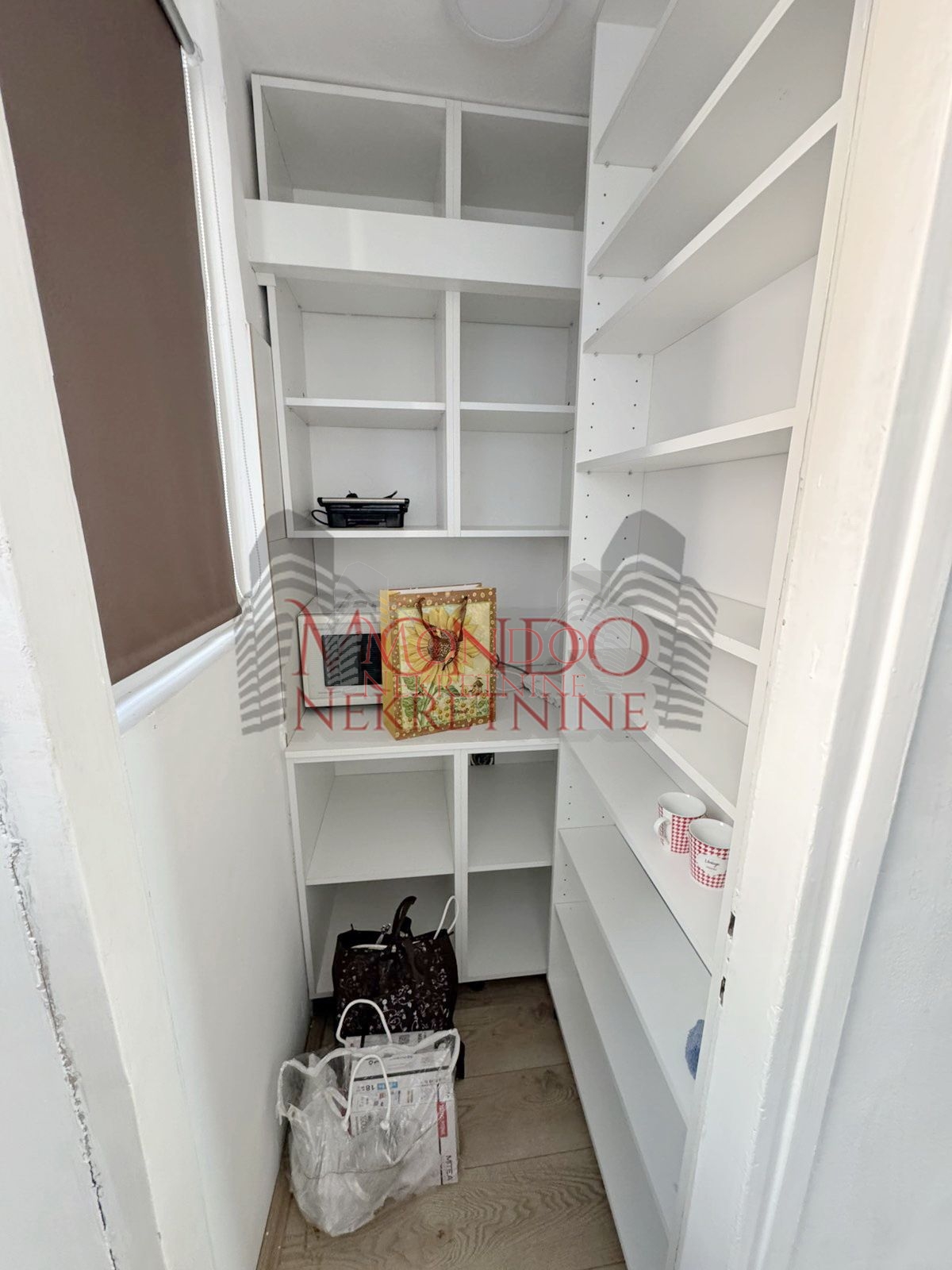 Dvoiposoban stan preko puta os Ucitelj Tasa